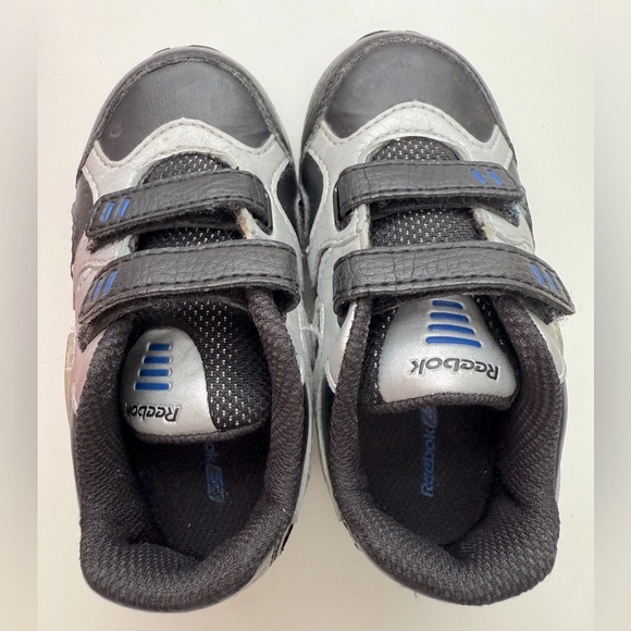 Kids Black and Silver Velcro Shoes with lights - Size 6.5 - Picture 6 of 8